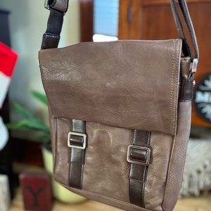 ESPE Vegan Leather Brown Tote, Magnetic flap/zipper closure, see notes below